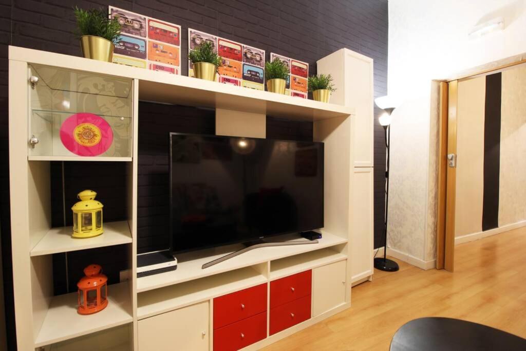 Centrico Apartamento Estilo Pop-Art By Batuecas Мадрид Экстерьер фото