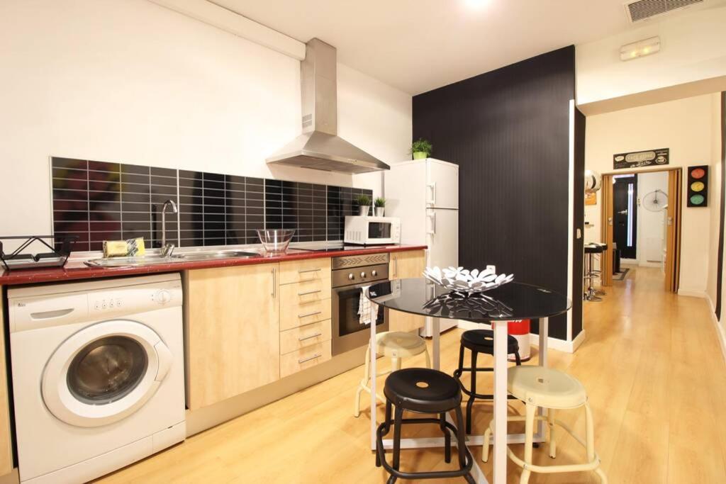 Centrico Apartamento Estilo Pop-Art By Batuecas Мадрид Экстерьер фото